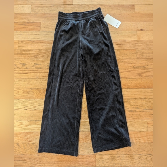 NWT Lululemon Scuba Black Velvet Cord Pants - Picture 1 of 5